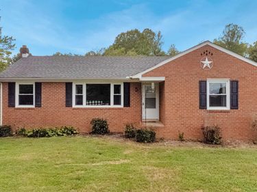 615 CHAPEL DR W, Bumpass, VA 23024