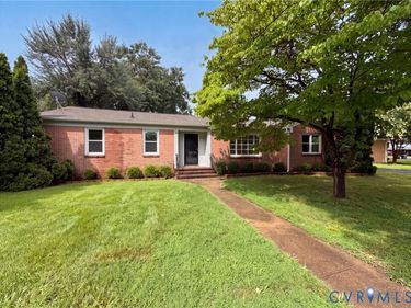 1016 Forestview Drive , Colonial Heights, VA 23834