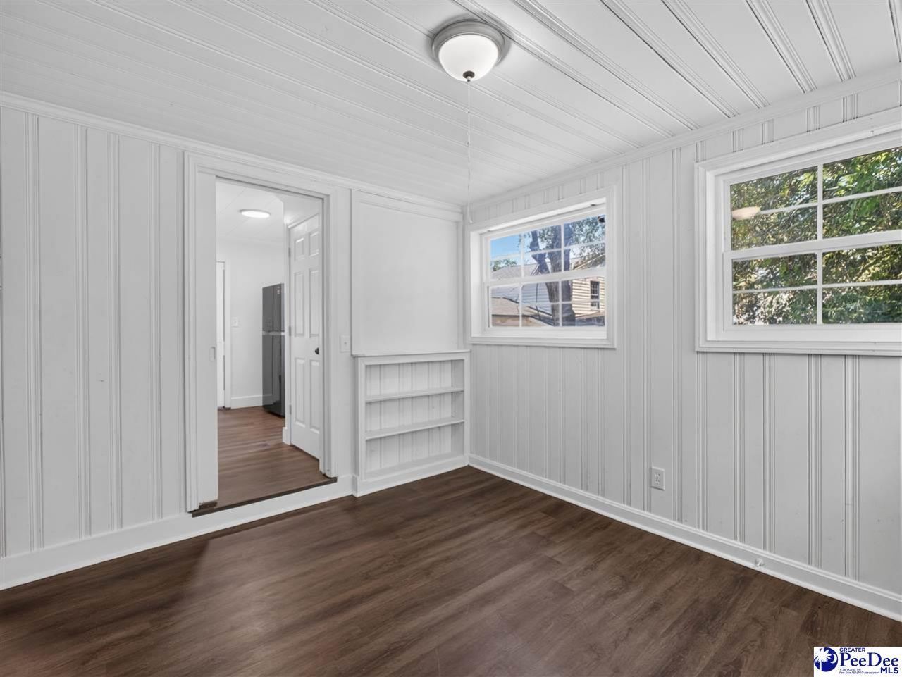 120 Vaughan St Photo 14