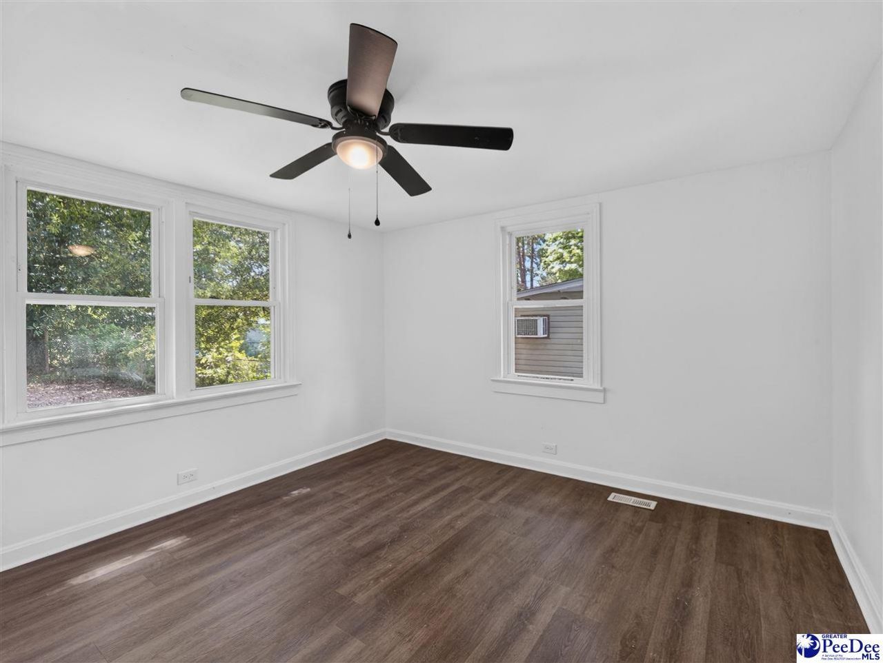 120 Vaughan St Photo 21