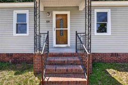 120 Vaughan St photo 4