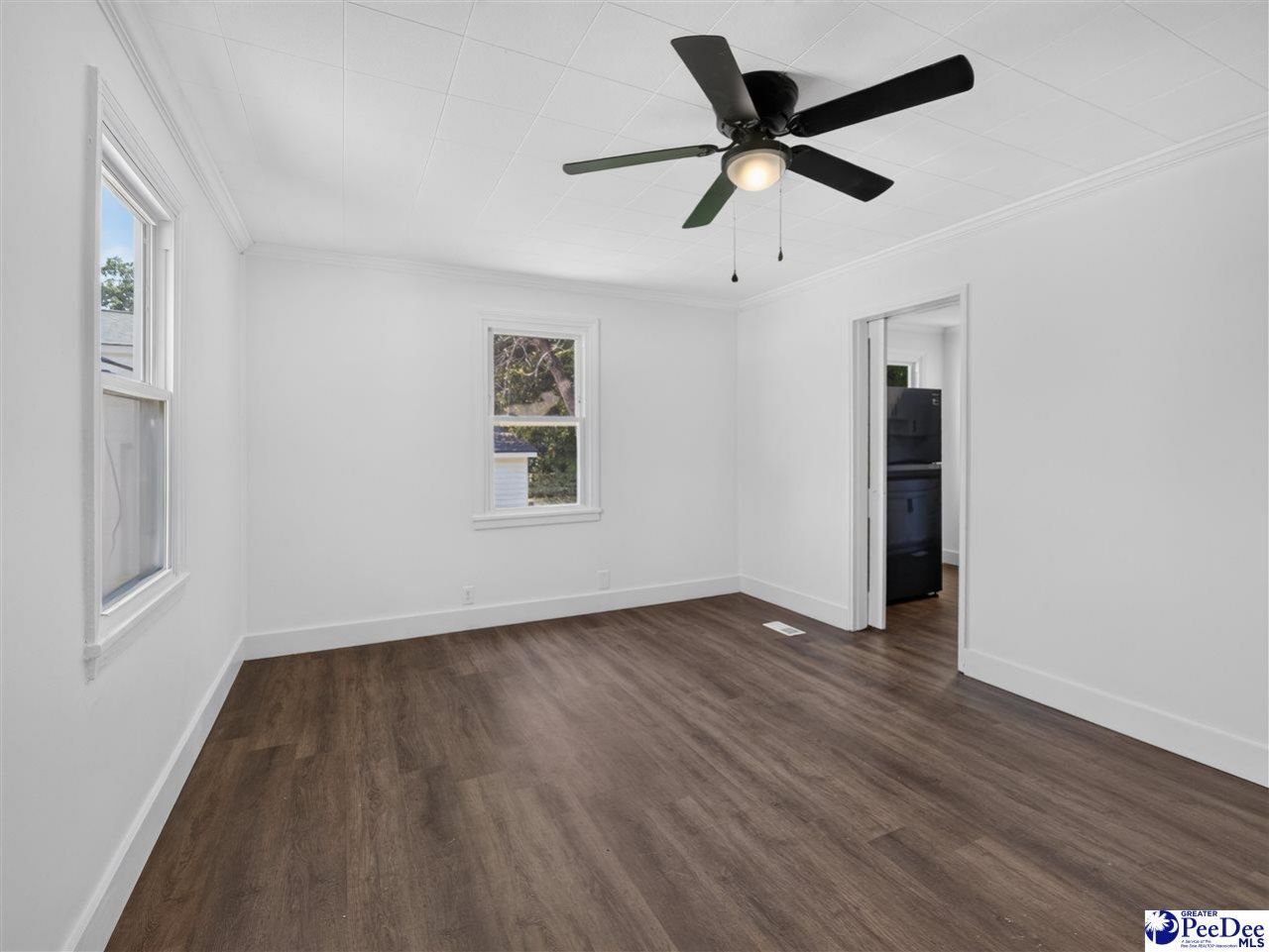 120 Vaughan St Photo 7