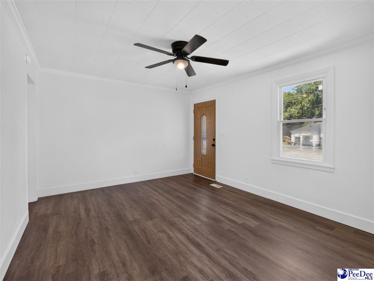 120 Vaughan St Photo 8