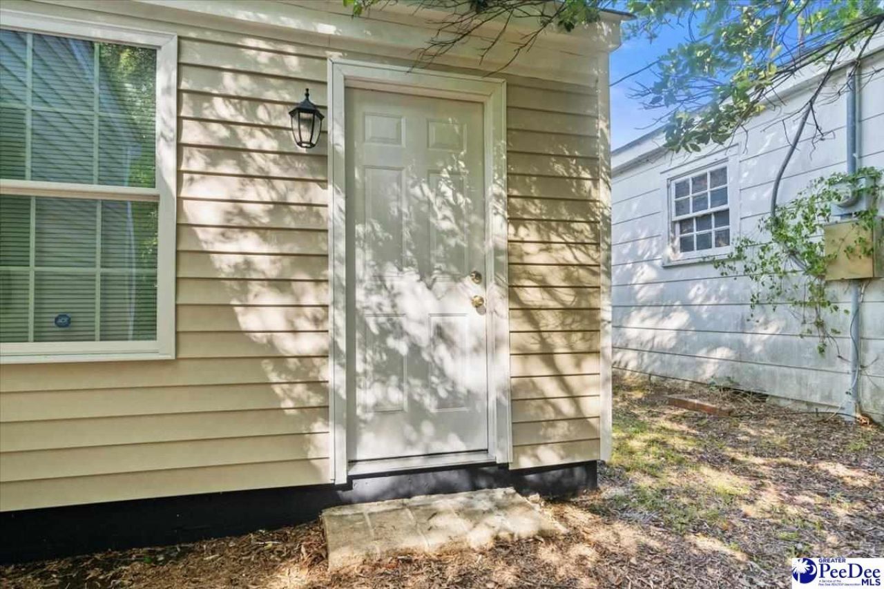 121 Vaughan Street Photo 25