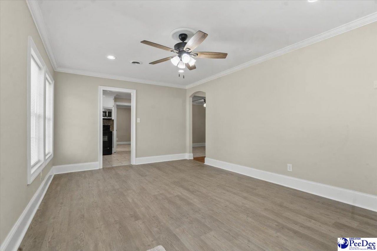 121 Vaughan Street Photo 5