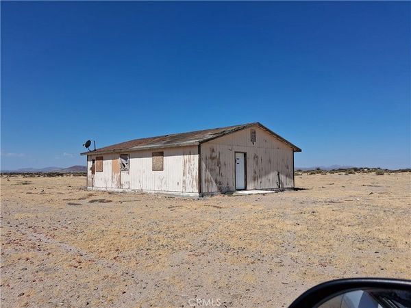 34115 Mountain View, Hinkley, CA 92347