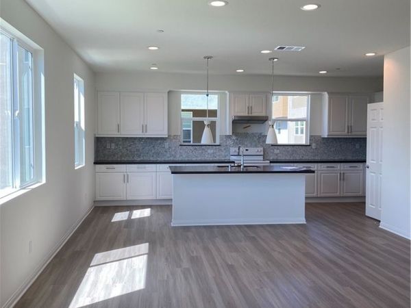 905 E 2nd, Santa Ana, CA 92701