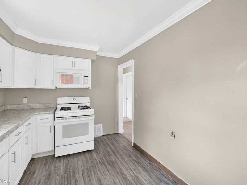 13513 Astor Avenue, Cleveland, OH 44135 Photo 3