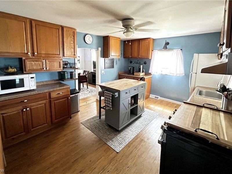 3105 Charles Street, Cuyahoga Falls, OH 44221 Photo 8