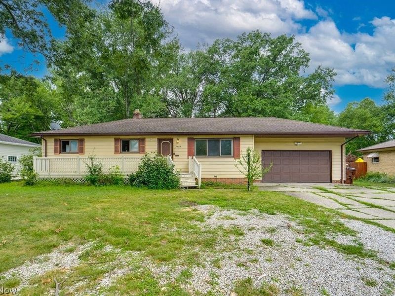 2484 Dover Center Road, Westlake, OH 44145 Photo 2
