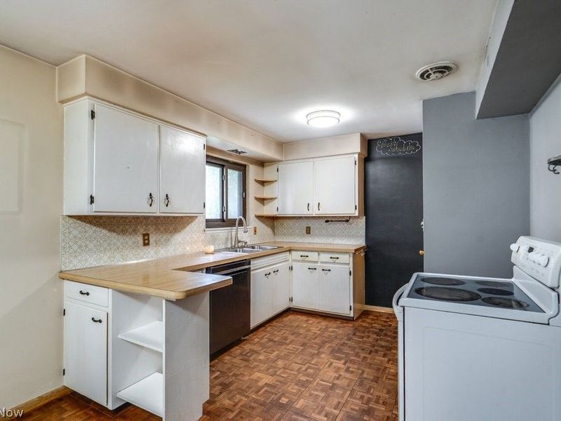 2484 Dover Center Road, Westlake, OH 44145 Photo 7