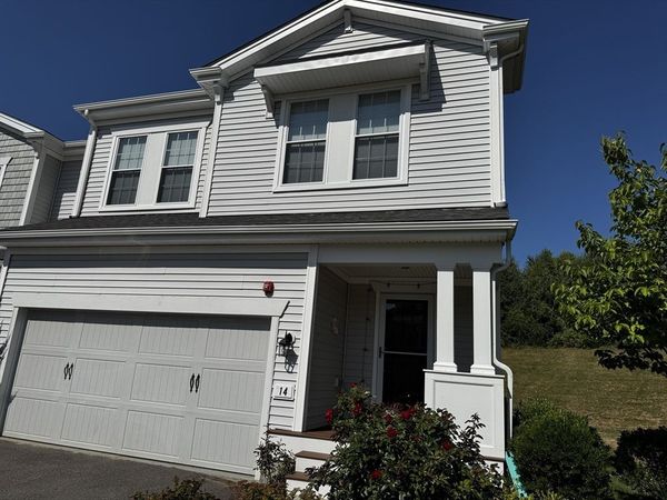 14 Holly Trl, Unit 14, Hopkinton, MA 01748
