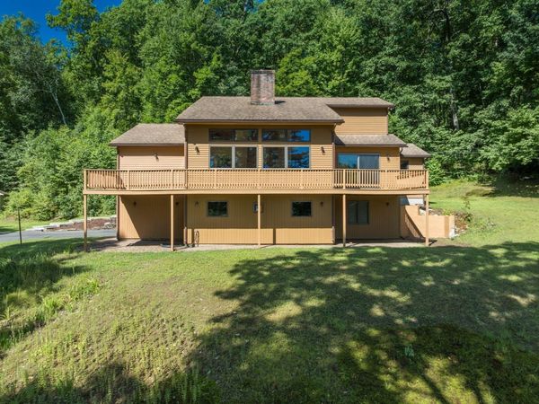 35 Old Stagecoach Dr, Monson, MA 01057