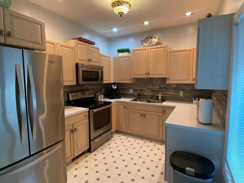 100 Grand Harbour, Unit 100, Vermilion, OH 44089 Photo 13