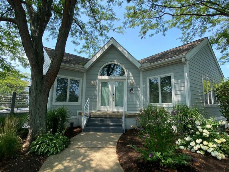 100 Grand Harbour, Unit 100, Vermilion, OH 44089 Photo 2