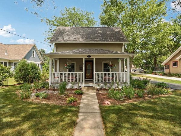 518 E Capitol DRIVE, Hartland, WI 53029
