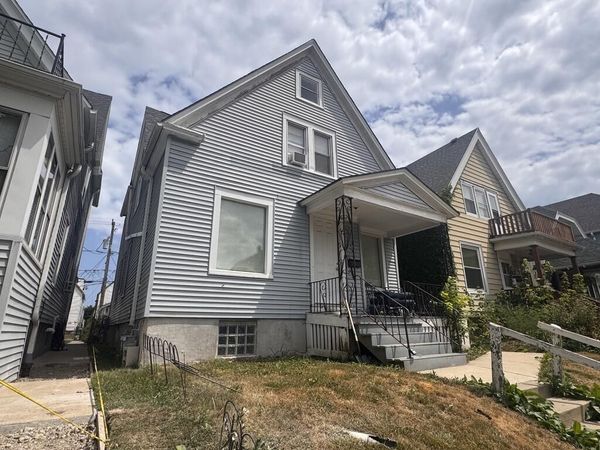 2944 N Pierce STREET, Milwaukee, WI 53212