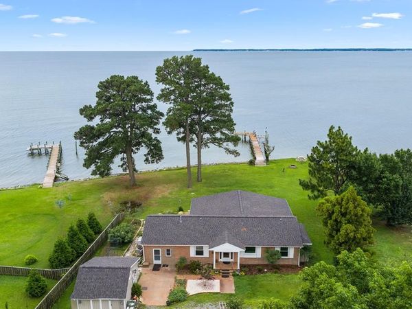 WHITE STONE, VA 22578