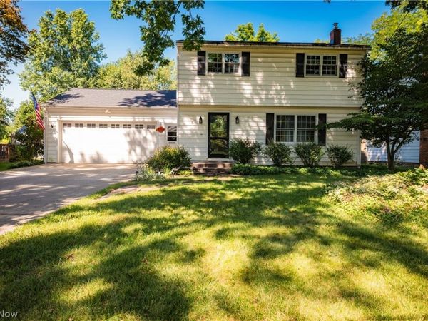 5 Lee Drive , Poland, OH 44514