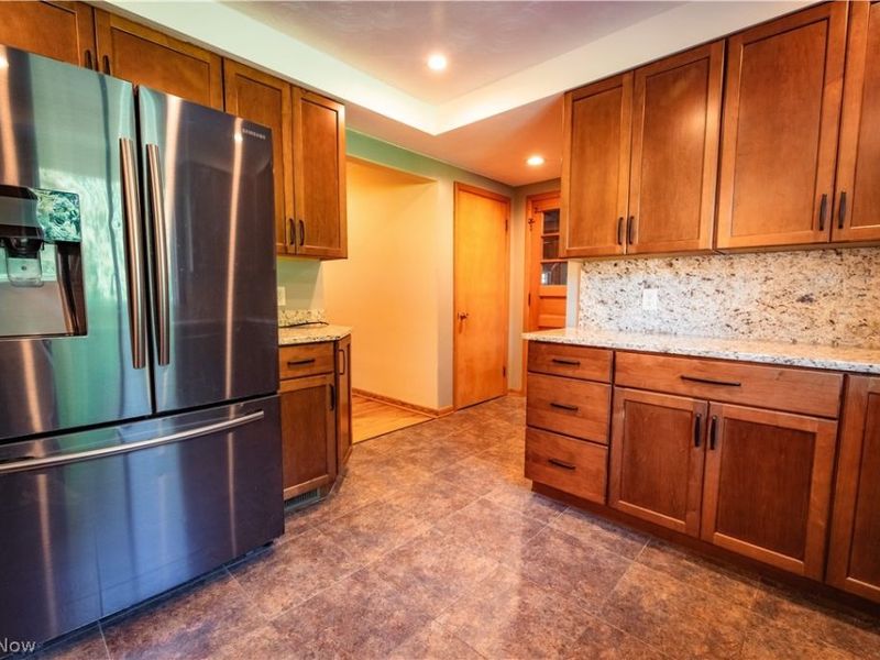 5 Lee Drive , Poland, OH 44514 Photo 4
