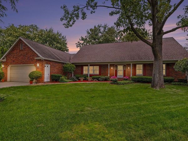 1629 Ladbrooke Lane, South Bend, IN 46614