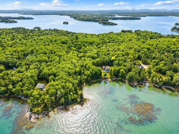562 Rays Point Road , Milbridge, ME 04658