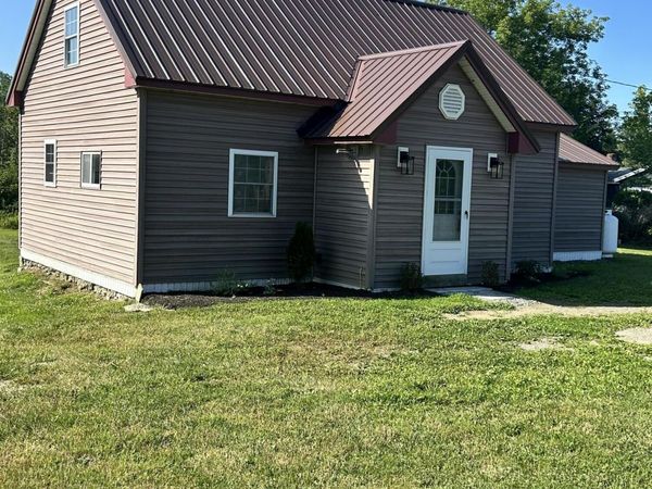 759 Main Street , Palmyra, ME 04965