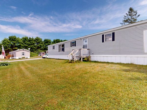 8 Dunlop Avenue, Mechanic Falls, ME 04256
