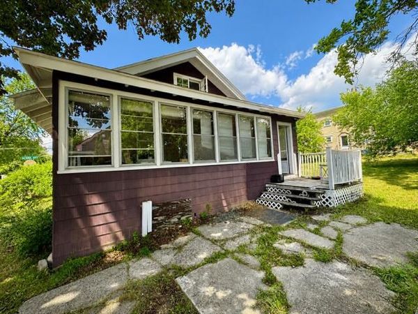 37 Acadia Avenue , Lewiston, ME 04240