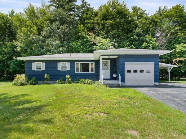 11 Arbor Drive , Veazie, ME 04401