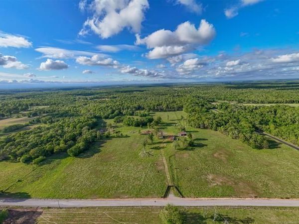 7885 E 590 , Locust Grove, OK 74352