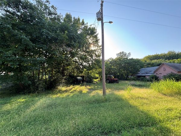 11 N Main Street , Hendrix, OK 74741