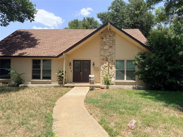 10940 Ferndale Road , Dallas, TX 75238