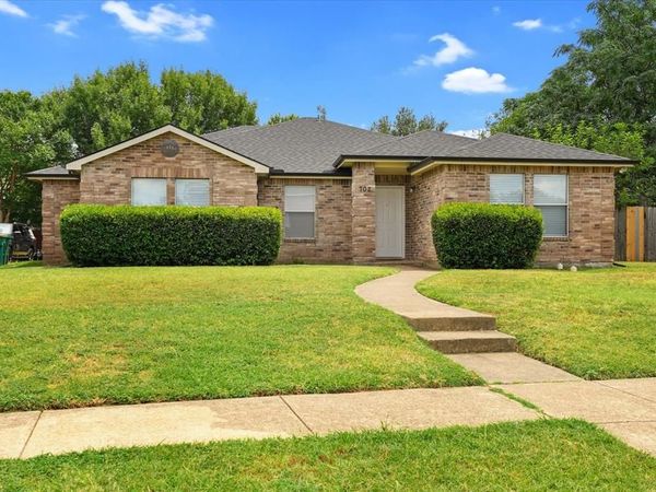 702 Lowe Drive, Cedar Hill, TX 75104