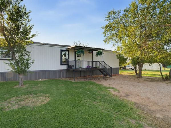 233 Fm 1883 , Henrietta, TX 76365