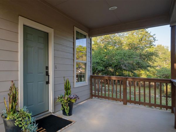 1816 Spring Valley DR, Dripping Springs, TX 78620