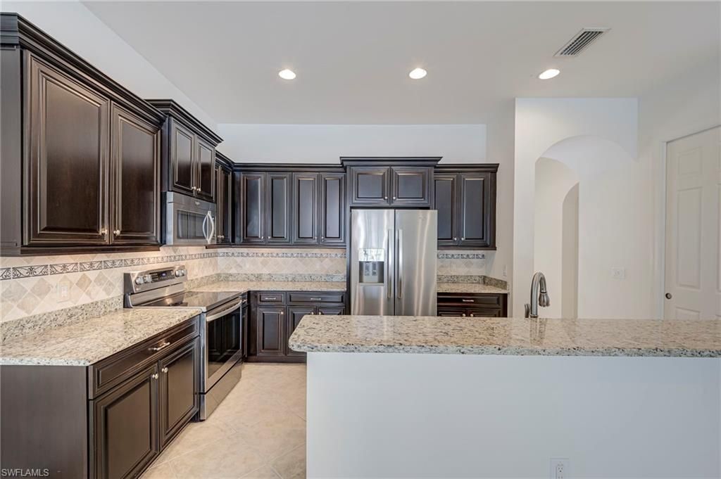 13631 Manchester Way , Naples, FL 34109 Photo