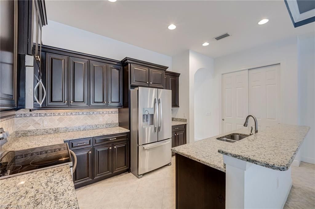 13631 Manchester Way , Naples, FL 34109 Photo