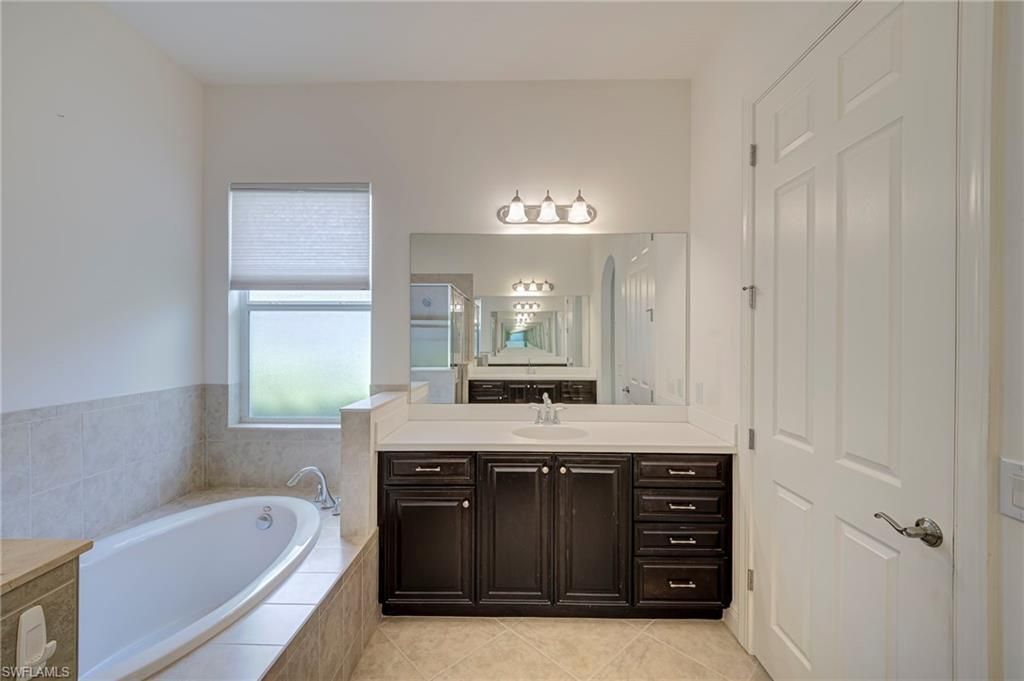13631 Manchester Way , Naples, FL 34109 Photo