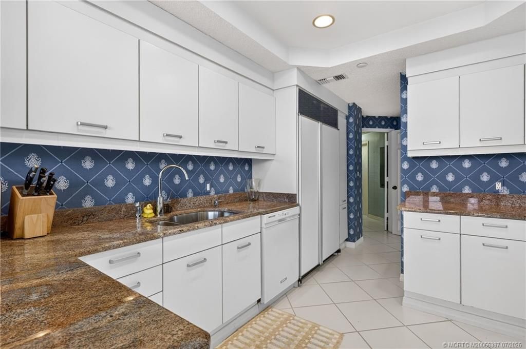 2920 SE Dune Drive, Unit 210, Stuart, FL 34996 Photo