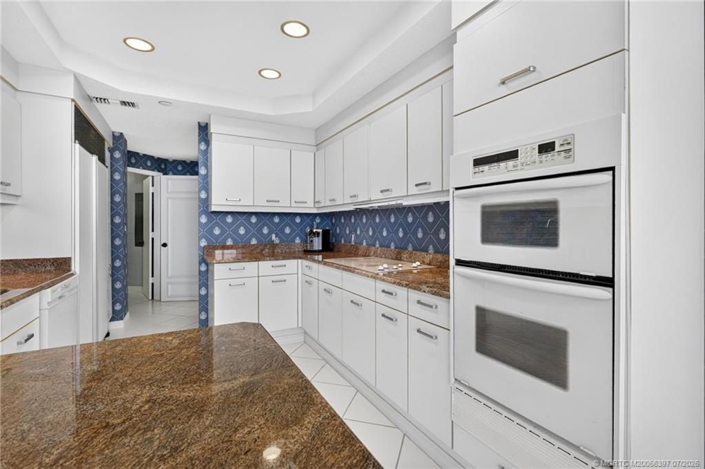 2920 SE Dune Drive, Unit 210, Stuart, FL 34996 Photo