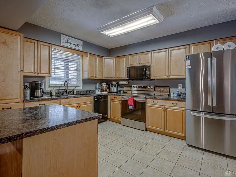 8530 Kingston Drive, Franklin Township, OH 45005 Photo 14
