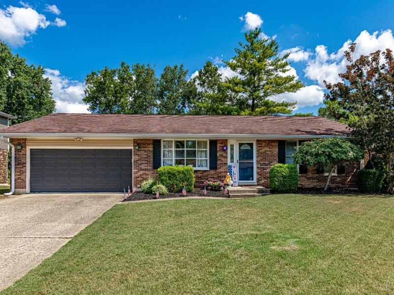 8530 Kingston Drive, Franklin Twp, OH 45005 Photo 2