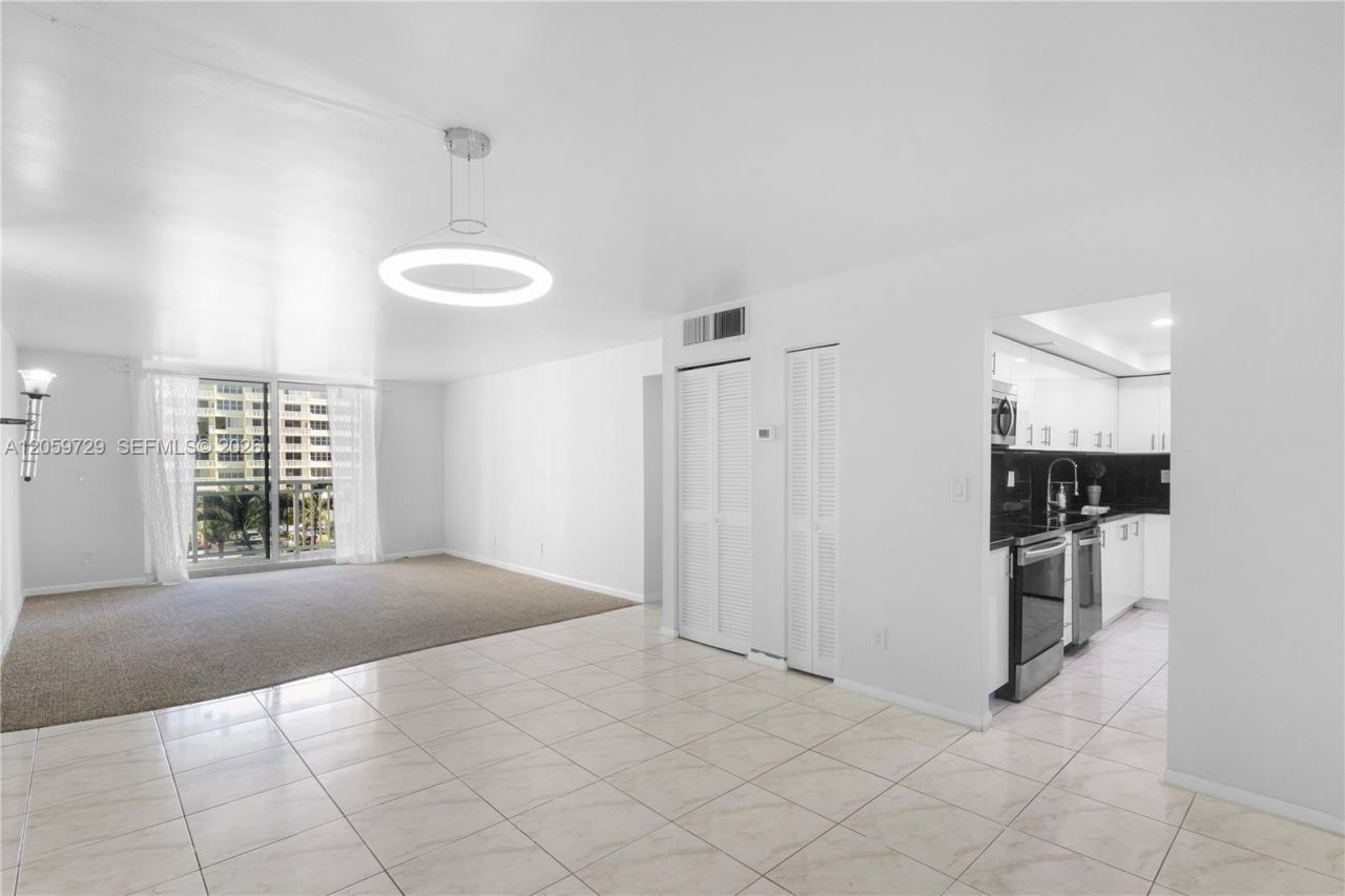 1849 S Ocean Dr , Unit 407, Hallandale Beach, FL 33009 Photo