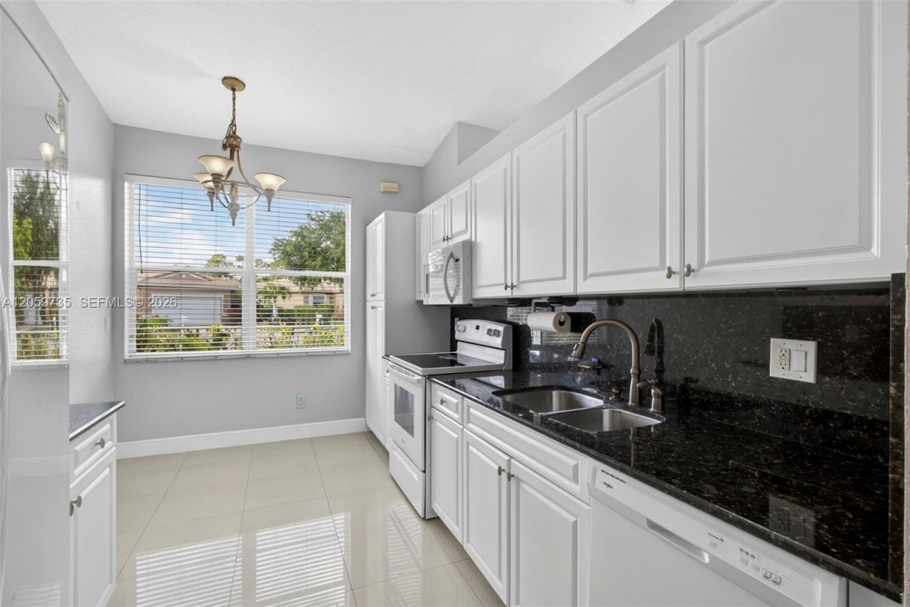 2151 Umbrella Cay, West Palm Beach, FL 33411 Photo