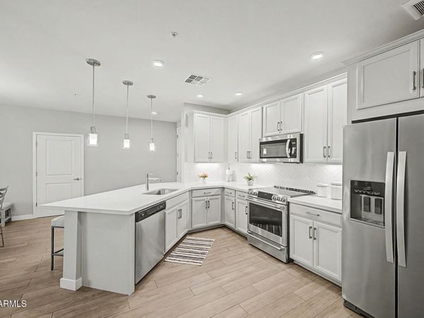 2511 W QUEEN CREEK Road, Unit 213, Chandler, AZ 85248