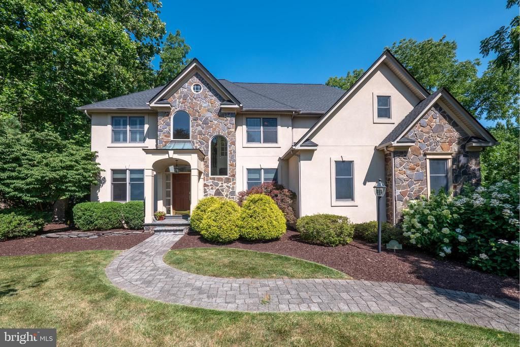 4807 LEEDS COURT , CENTER VALLEY, PA 18034