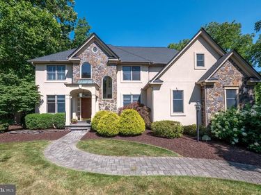 4807 LEEDS COURT, CENTER VALLEY, PA 18034
