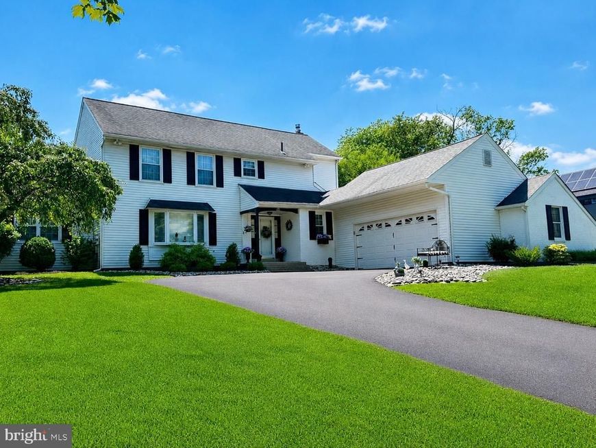 22 W Norton Drive, Churchville, PA 18966 Main Photo