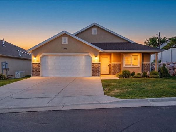 2195 E 1075 N, Layton, UT 84040